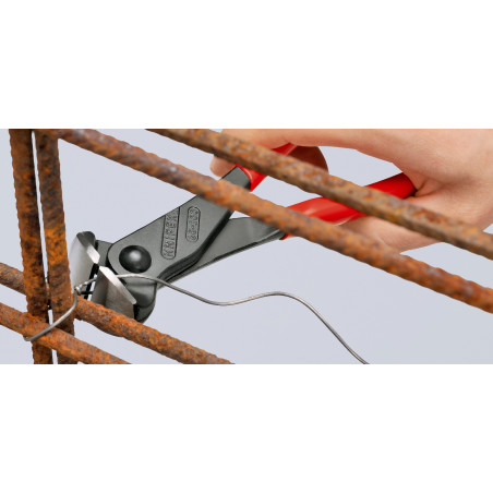 Pince coupante de devant démultipliée à tête large 180mm - Gainage PVC -61 HRC - KNIPEX | 68 01 180