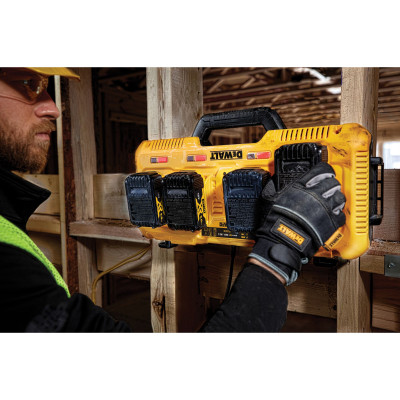 Chargeur Rapide Tough System 4 Ports XR 12V / 18V / 54V - Dewalt | DCB104