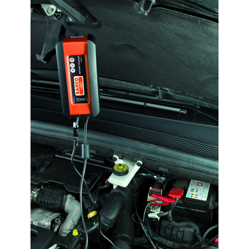 Chargeur USB de voiture et batterie de secours 2.200 mAh avec câble  rétractable, Batteries de secours